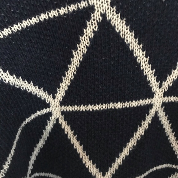 Oversized navy geometric print sweater - Picture 5 of 5